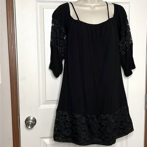 PINKY | TUNIC | MED | BLACK | COLD SHOULDER